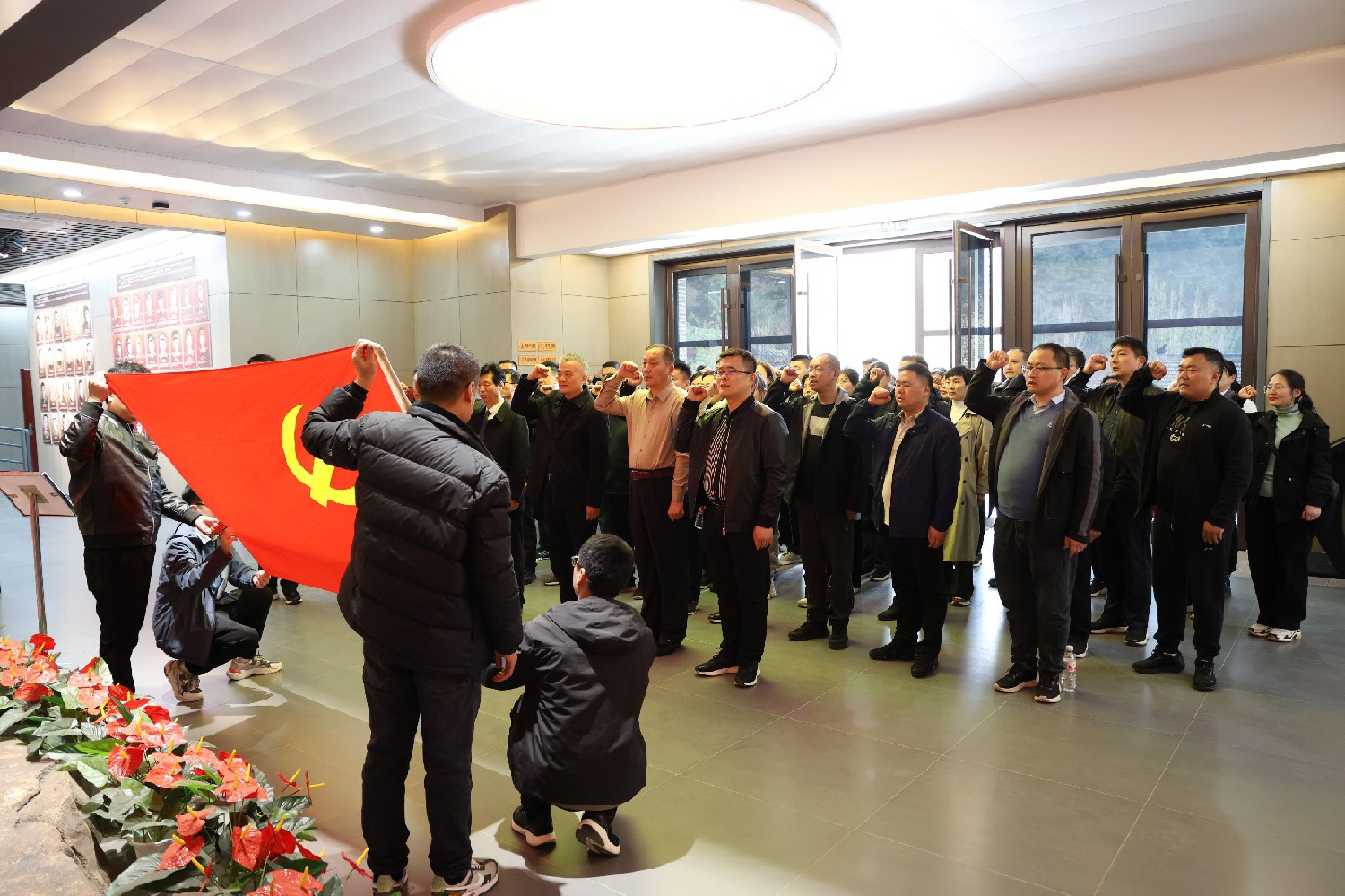 集團赴徂徠山：重溫革命歷史，共筑愛國情懷