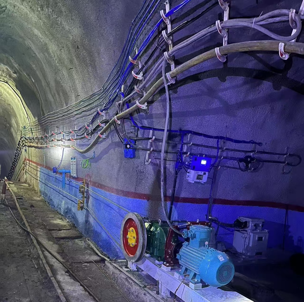 1724487590954385.jpg 1724487590954385.jpg