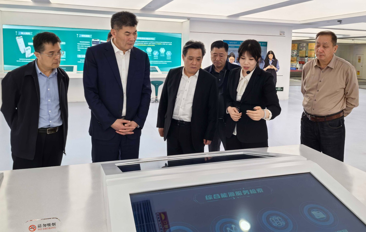 集團(tuán)聯(lián)合市能源事務(wù)中心赴國(guó)網(wǎng)山東綜合能源服務(wù)有限公司考察
