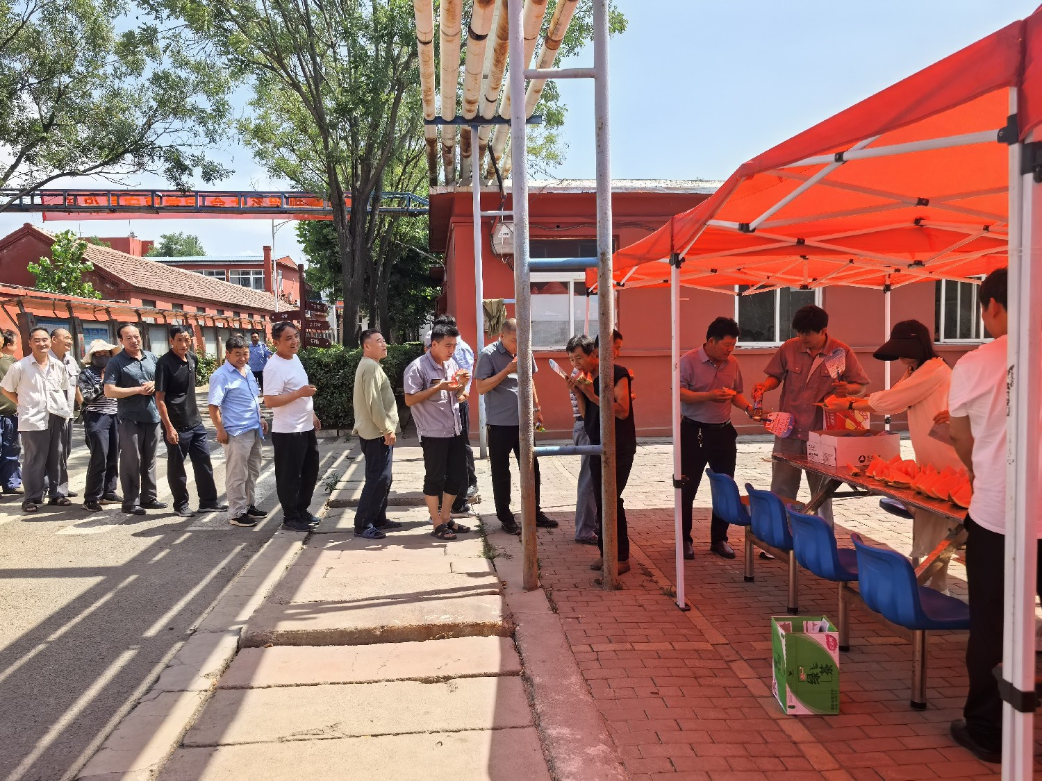 級索煤礦開展安全月宣傳活動